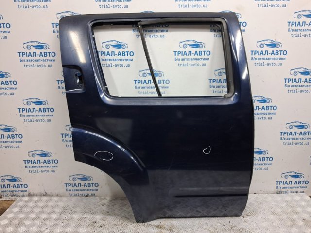 Дверь задняя в сборе 82100EB330 NISSAN