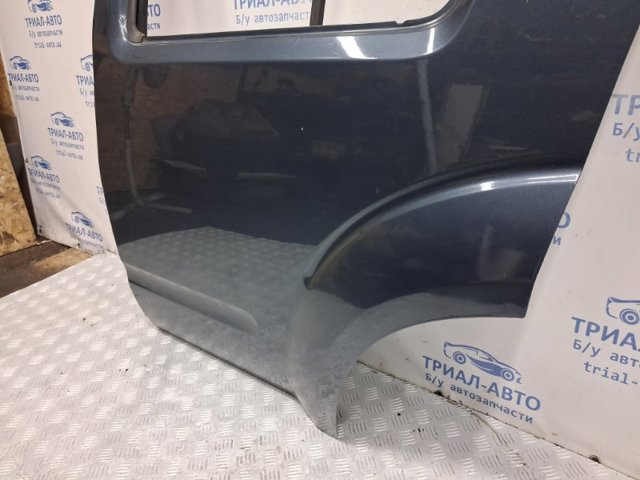 Задняя левая дверь 82101EB330 NISSAN