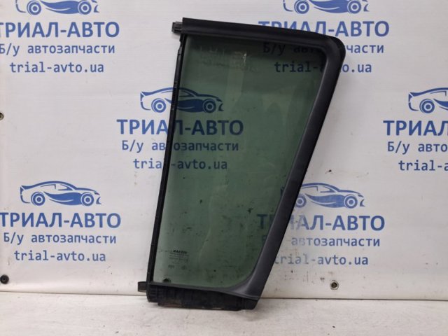 82262EB305 Стекло-форточка двери задней правой купить Черкассы