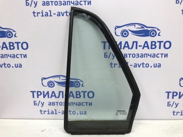 Стекло-форточка двери, задней, левой 82263EL400 NISSAN