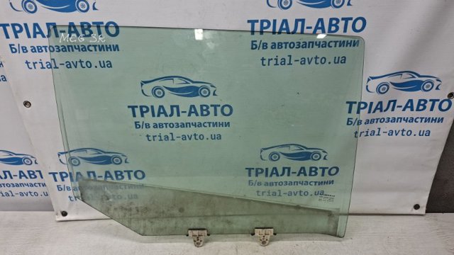 Стекло задней правой двери 823000026R RENAULT