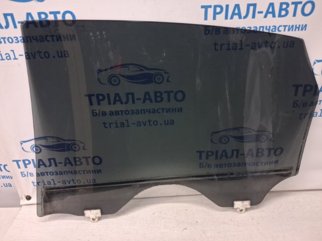 82300CG000 Стекло двери задней правой купить Житомир
