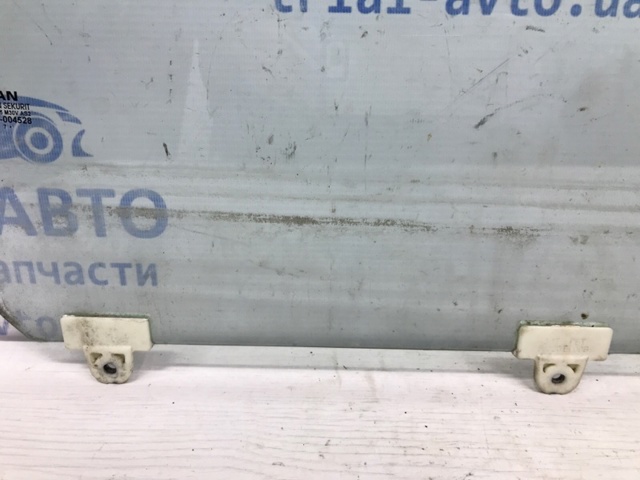 82300EL000 NISSAN Стекло двери задней правой купить в Житомир