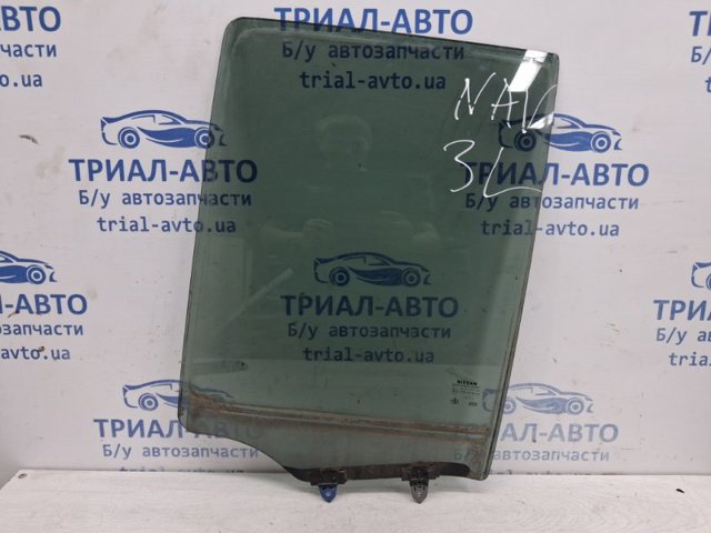 Стекло двери задней левой 82301EB320 NISSAN
