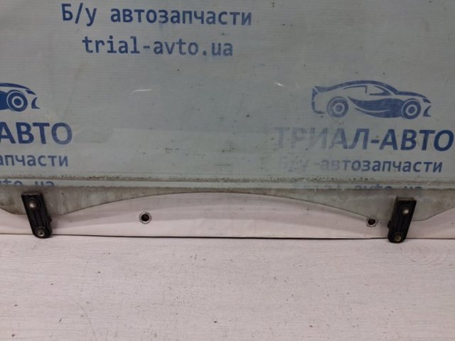 Окно (передней двери) двери 824113E010 HYUNDAI