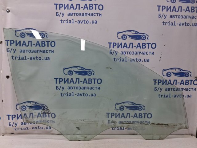 Стекло передней двери, правой 824211H020 HYUNDAI