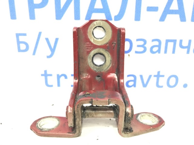 Петля двери передней правой 824211KA0A NISSAN