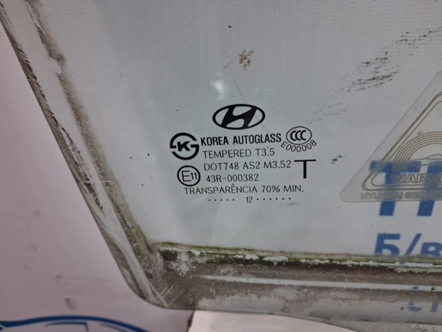 824212B001 HYUNDAI Стекло двери передней правой купить в Запорожье