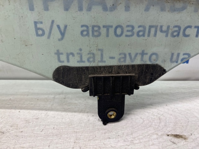 824212S000 HYUNDAI Стекло двери передней правой купить в Черновцы
