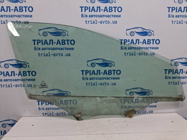 Стекло передней правой двери 82421A6020 HYUNDAI