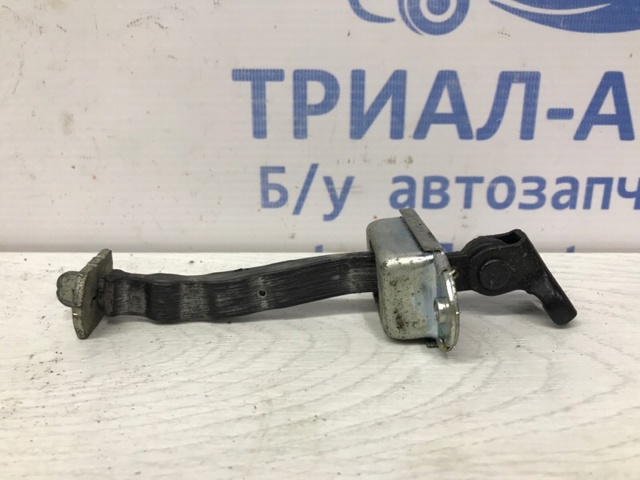 Ограничитель двери, задний 824301KA0A NISSAN