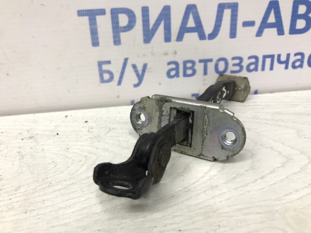 824301KA0A Ограничитель задней двери купить Ирпень