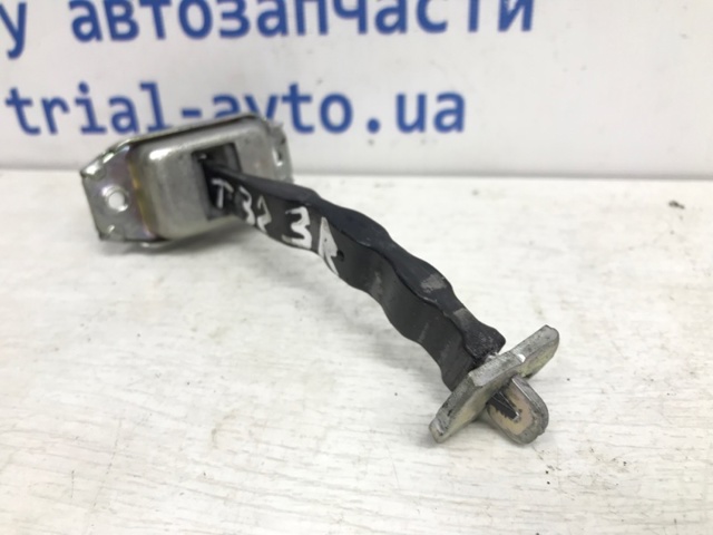 824304CL0A Ограничитель задней двери купить Полтава