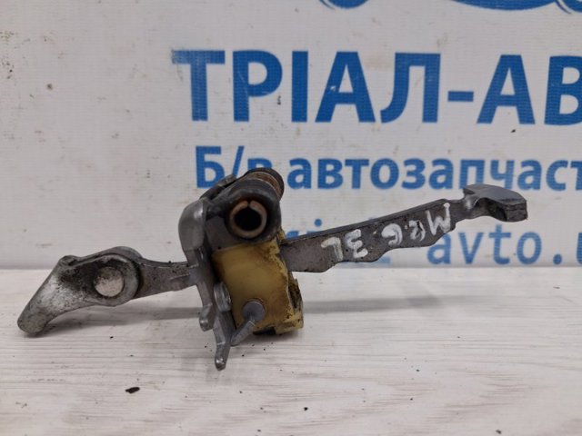 824306303R RENAULT Ограничитель задней двери купить в Сумы