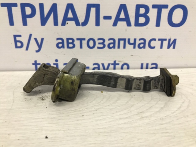 NISSAN 82430EA50A Ограничитель открывания двери задний правый в наличии Тернополь