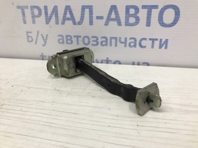 82430ED00A NISSAN Ограничитель задней двери купить в Николаев