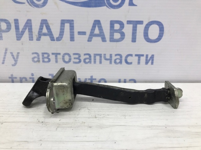82430ED00A Ограничитель открывания двери задний купить Днепр