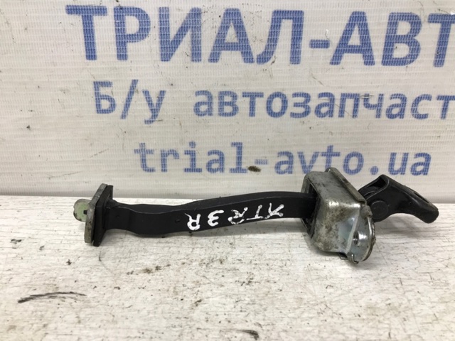 82430JG000 Ограничитель задней двери купить Ирпень