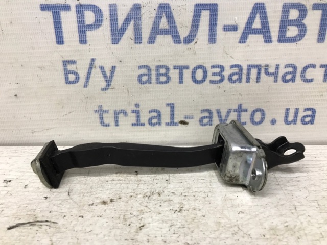 Ограничитель открывания задней двери 82430JG000 NISSAN