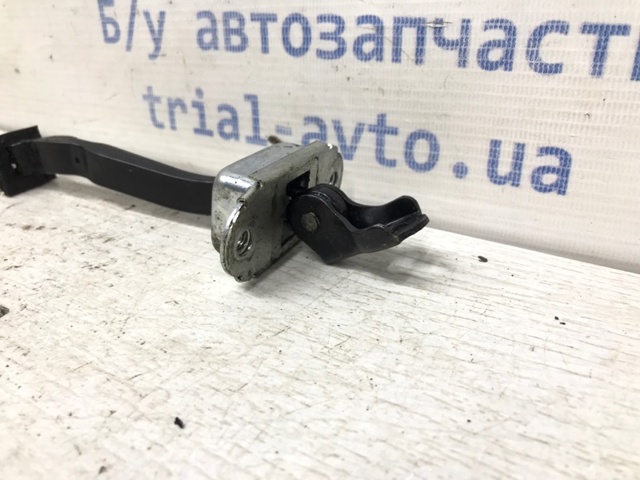 NISSAN 82430JG000 Ограничитель открывания двери задний в наличии Харьков