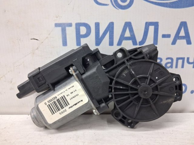 Мотор стеклоподъемника двери передней, левой 824501H010 HYUNDAI