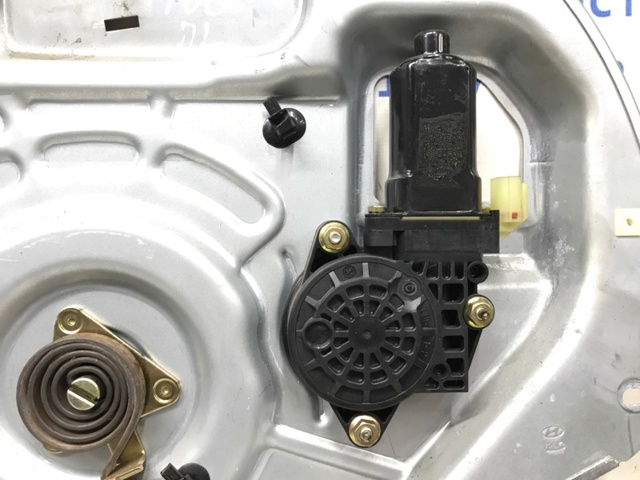 824702E010 HYUNDAI Стеклоподъемник передней левой двери купить в Павлоград