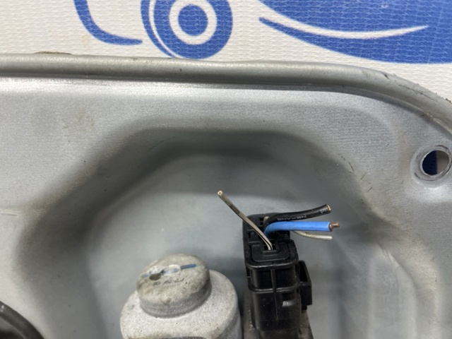 Стеклоподъемник с электродвигателем 824713K002 HYUNDAI