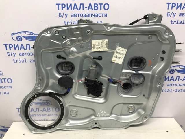 Стеклоподъемник передней правой двери 824812B000 HYUNDAI