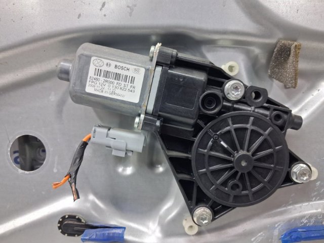 Стеклоподъемник передней правой двери 824812L000 HYUNDAI