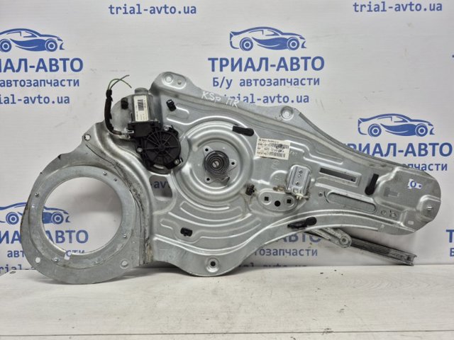 Механизм стеклоподъемника двери передней, правой 824813U000 HYUNDAI