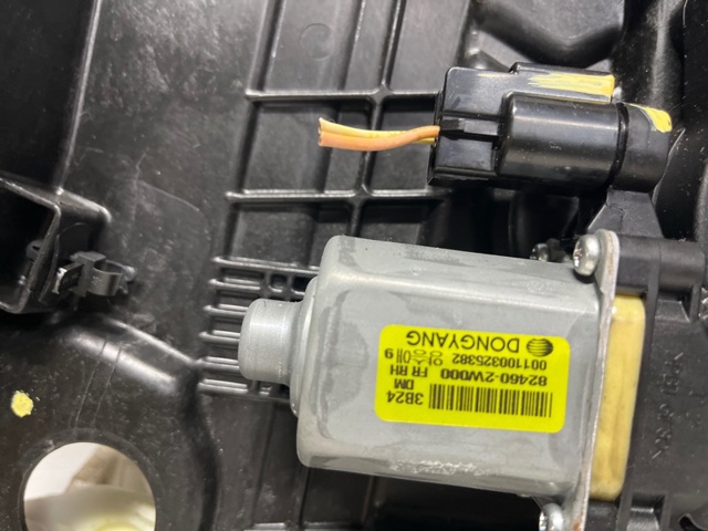 HYUNDAI 824814Z000 Стеклоподъемник передней правой двери в наличии Николаев