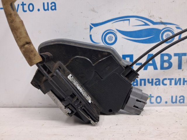 825003JA0A NISSAN Замок двери задней правой купить в Николаев