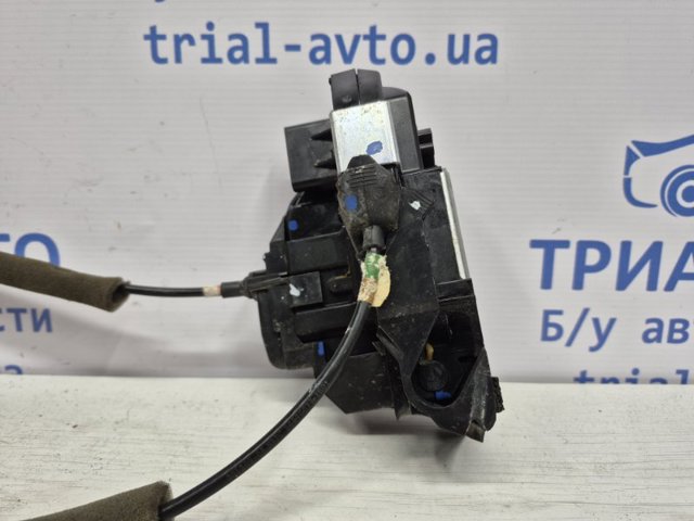 825004EA0B NISSAN Замок двери задней правой купить в Николаев
