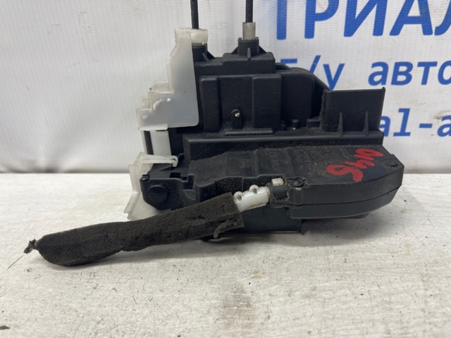 Замок двери задней правой 82500CL00A NISSAN