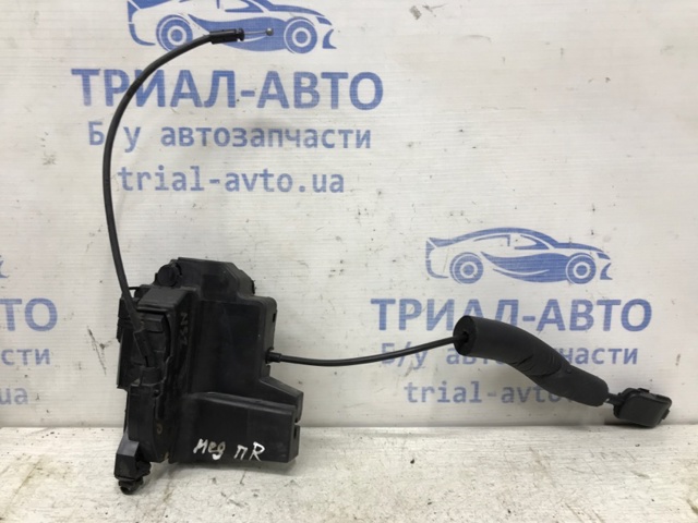 Замок задней правой двери  825028873R RENAULT