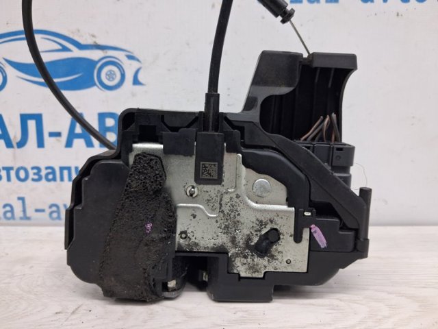 825035901R RENAULT Замок двери задней левой купить в Днепр