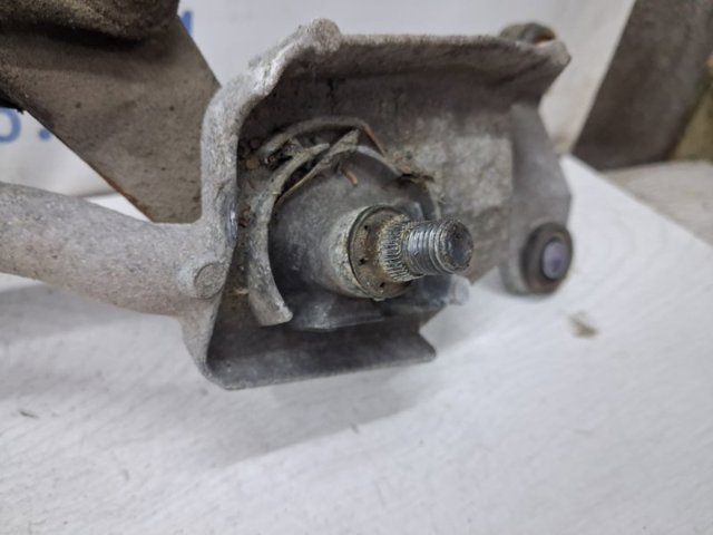 Трапеция щеток лобового стекла 8251A105 MITSUBISHI