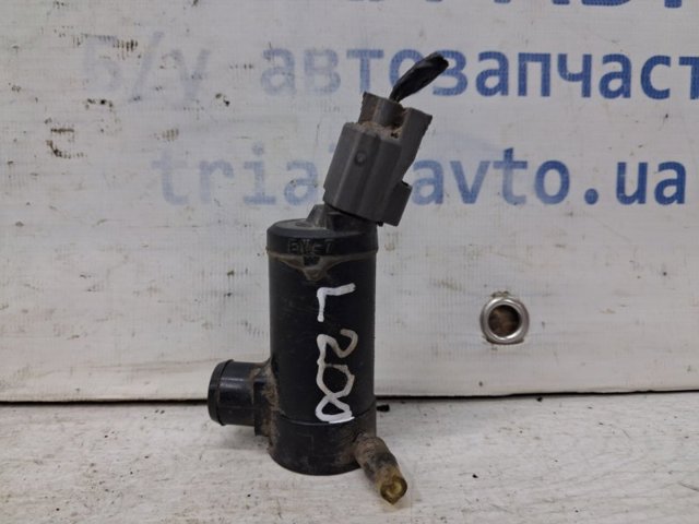 8260A008 Mitsubishi Насос-мотор омывателя стекла переднего