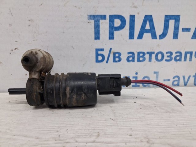 Насос-мотор омывателя заднего стекла 8260A059 MITSUBISHI