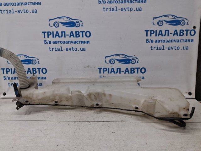 8260A105 MITSUBISHI Бачок омывателя купить в Львов
