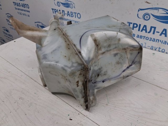 Бачок омывайки 8260A241 MITSUBISHI