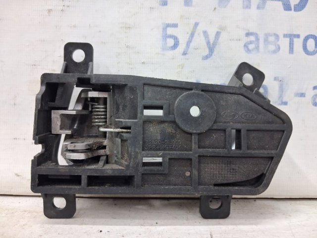 HYUNDAI 826203U000 Ручка двери правой внутренняя передняя/задняя в наличии Черкассы