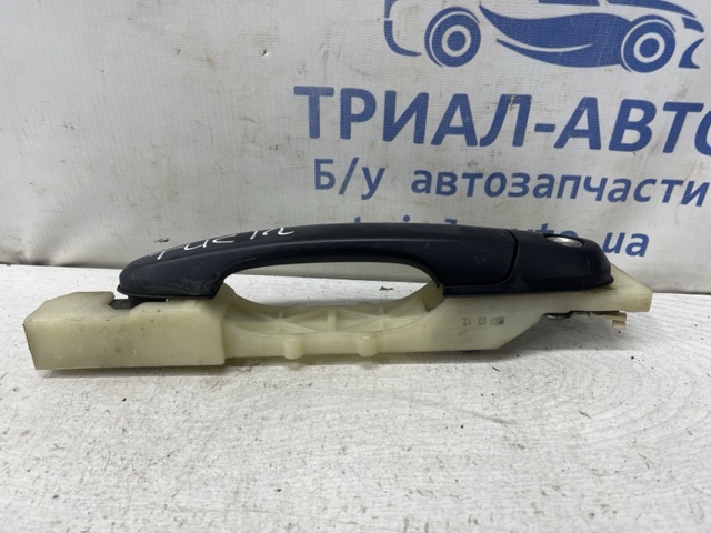 826502E000 Ручка двери передней наружная левая купить Чернигов