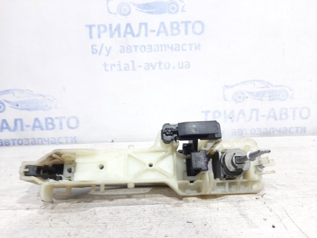 HYUNDAI 826552P000 Держатель наружной ручки двери передней левой в наличии Сумы
