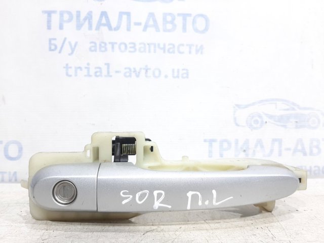 Держатель наружной ручки двери, передней левой 826552P000 HYUNDAI