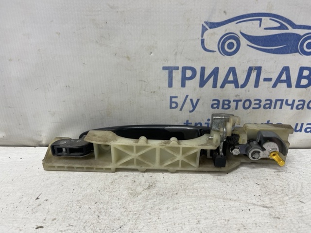 826602E000 Ручка двери передней наружная правая купить Полтава