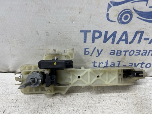 Ручка двери правой, наружная, перед/зад 826613W010 HYUNDAI