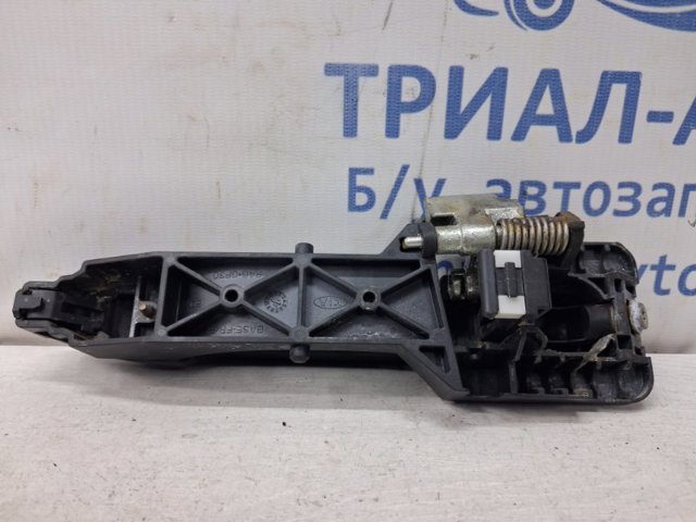HYUNDAI 826651H000 Держатель наружной ручки двери правых дверей в наличии Кривой Рог