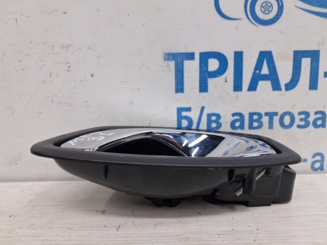 826730001R RENAULT Ручка двери левой внутренняя передняя/задняя купить в Ужгород