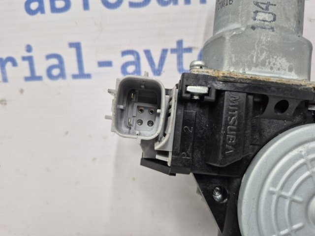 Стеклоподъемник левой задней двери 827211U600 NISSAN